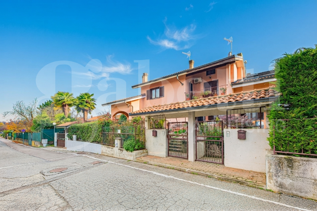 Villa - Image 1