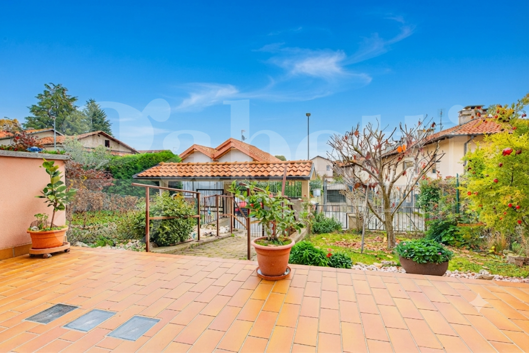 Villa - Image 3