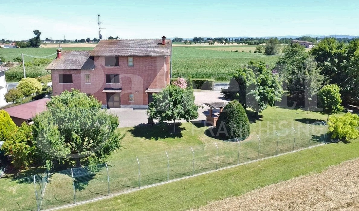 Villa - Image 4