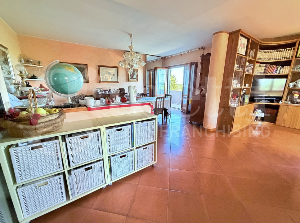 Villa - Image 11