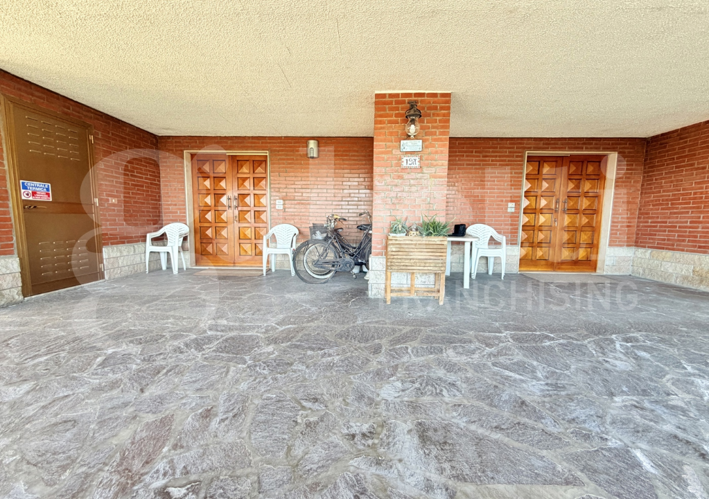 Villa - Image 5
