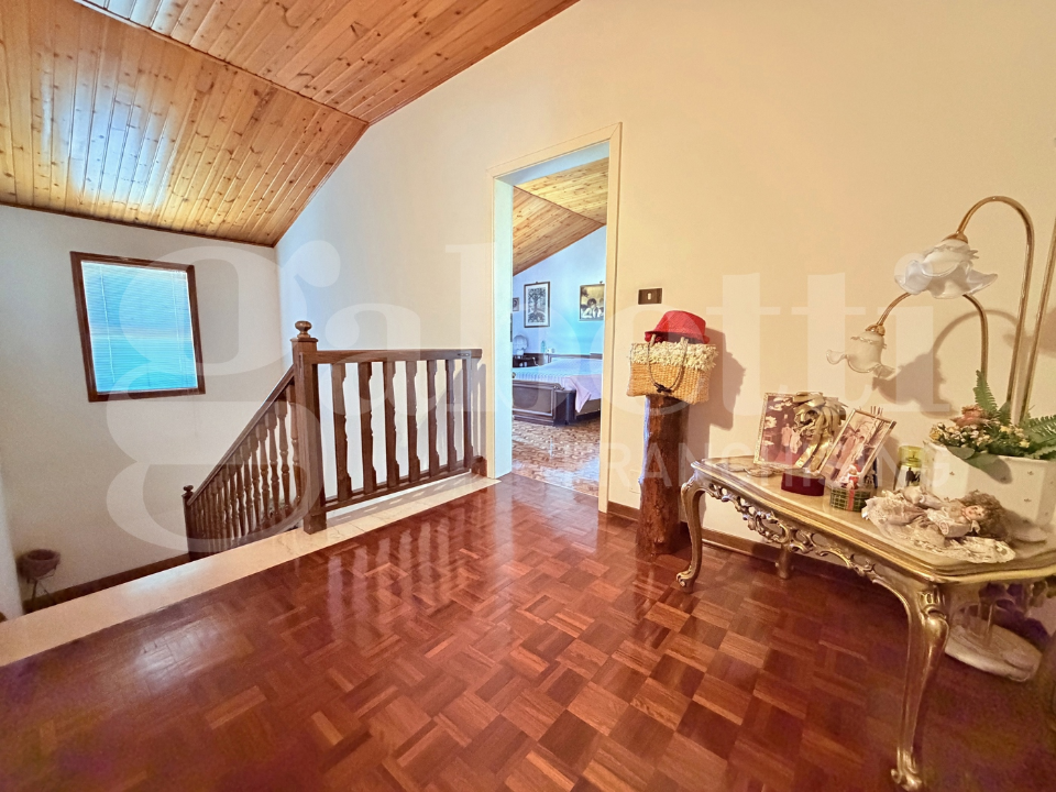Villa - Image 17