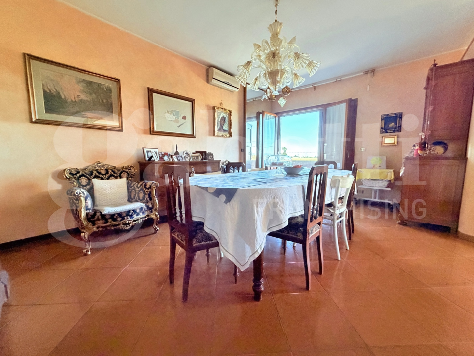 Villa - Image 8
