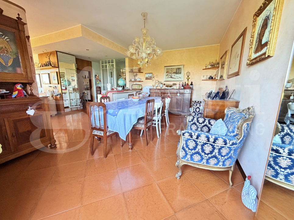 Villa - Image 7