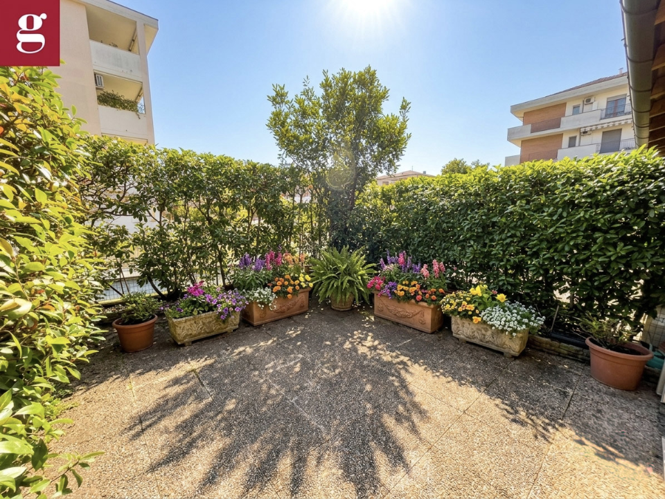 Villa - Image 2