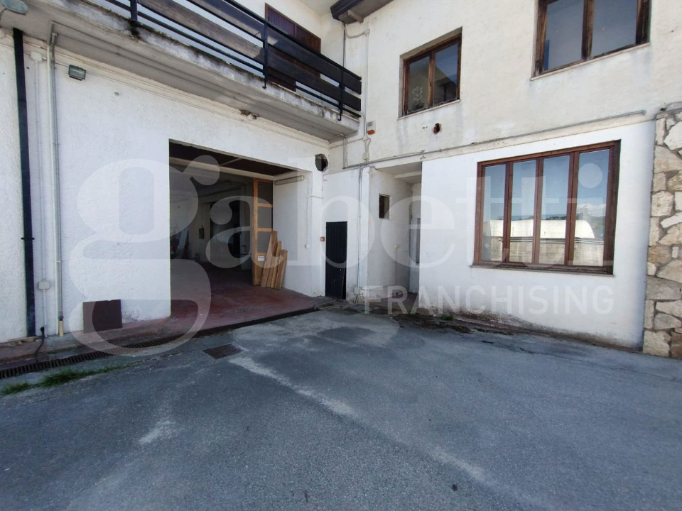 Capannone - Image 1