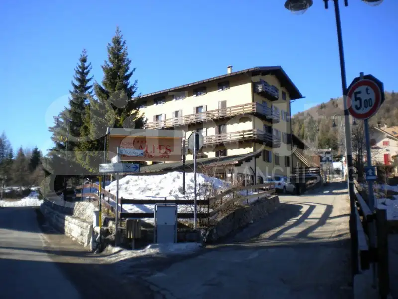 Hotel - Image 12