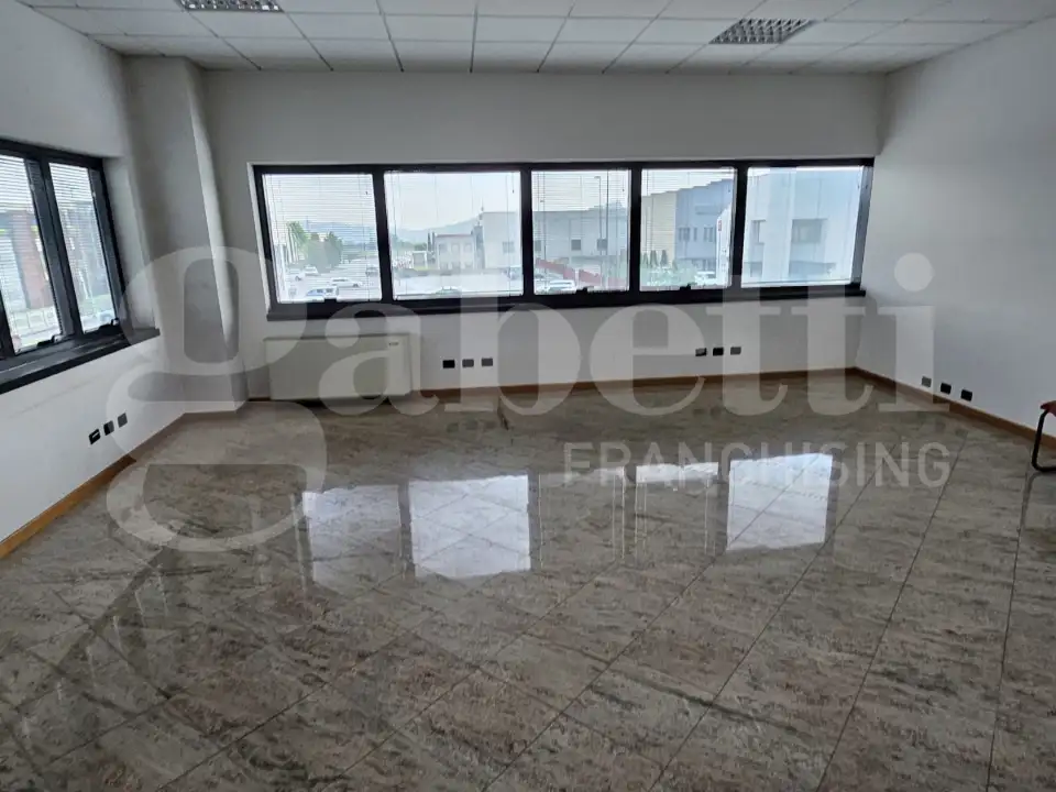 Capannone - Image 17