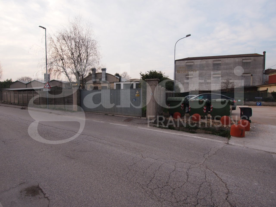 Capannone - Image 14