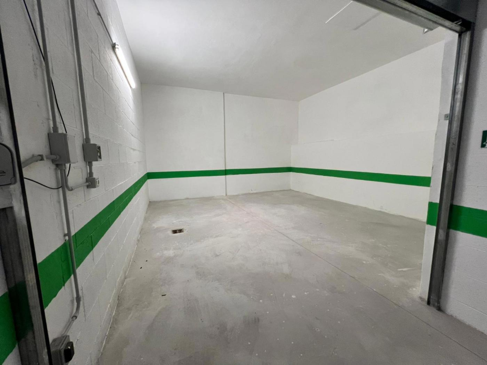 Box - Image 6