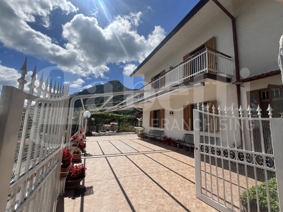 Villa - Image 28