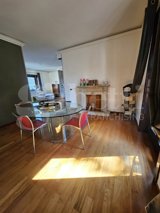 Villa - Image 3