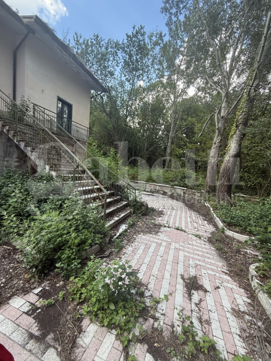 Villa - Image 20