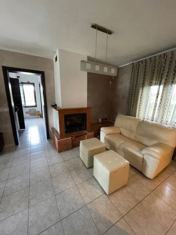 Villa - Image 2