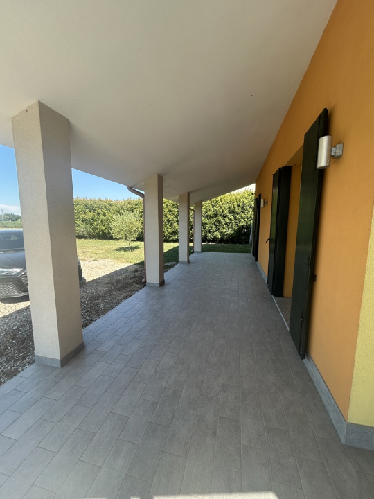 Villa - Image 2