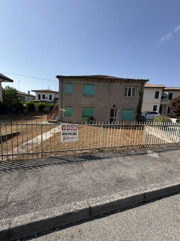 Villa - Image 1