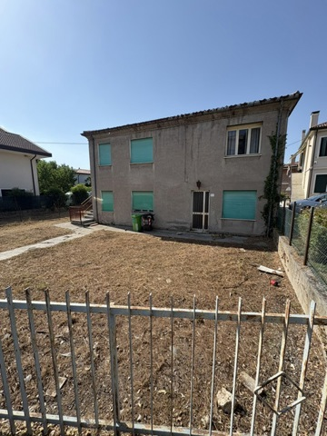 Villa - Image 2