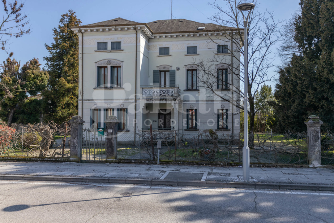 Villa - Image 4