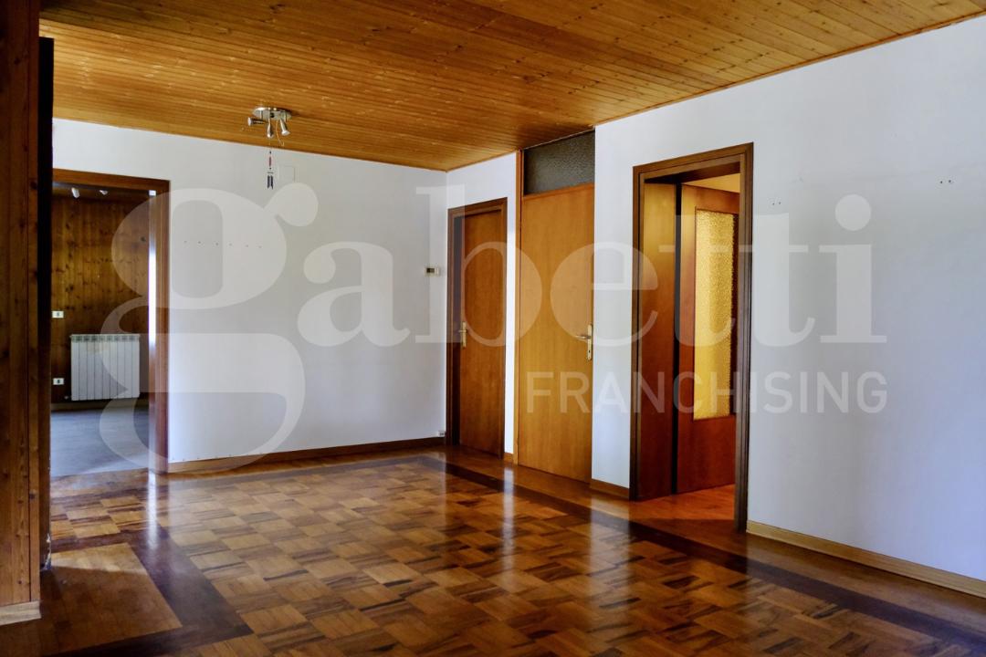 Villa - Image 11