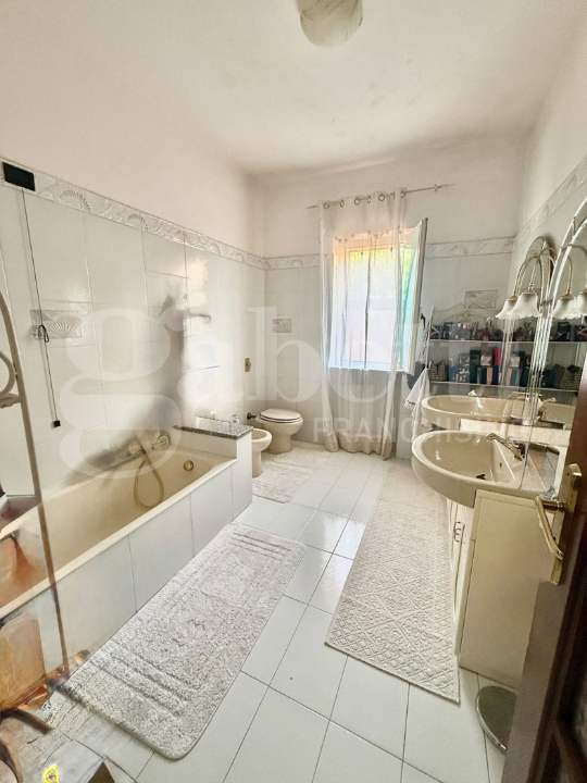 Villa - Image 23