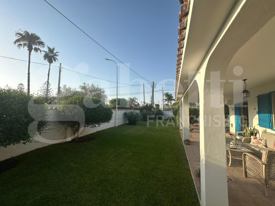 Villa - Image 11