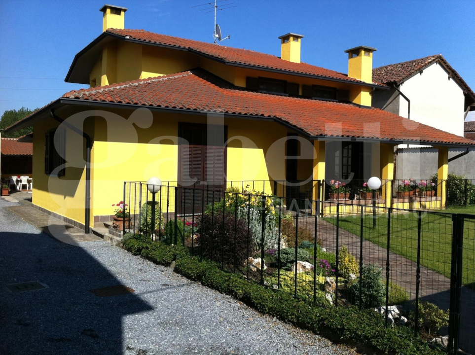 Villa - Image 2