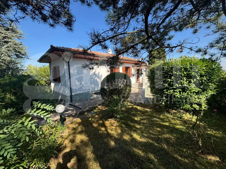Villa - Image 1