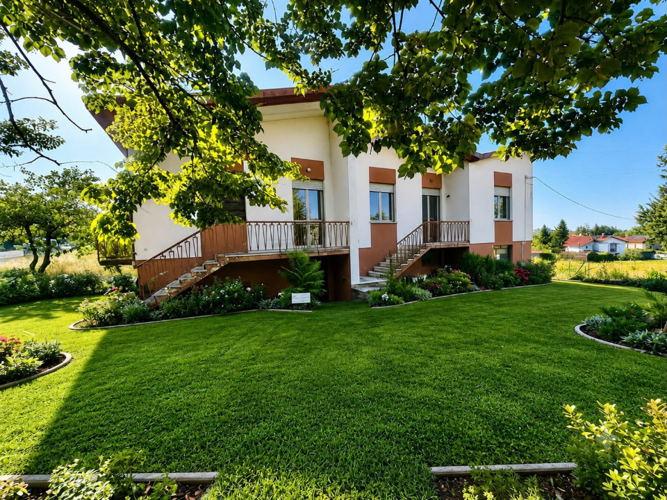Villa - Image 1