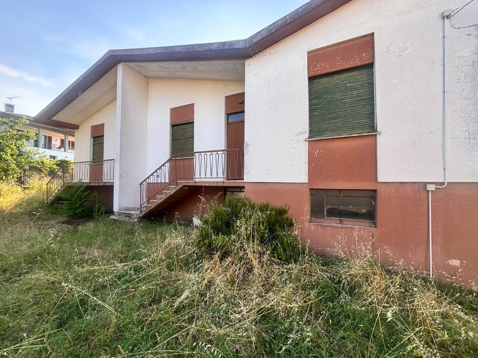 Villa - Image 3