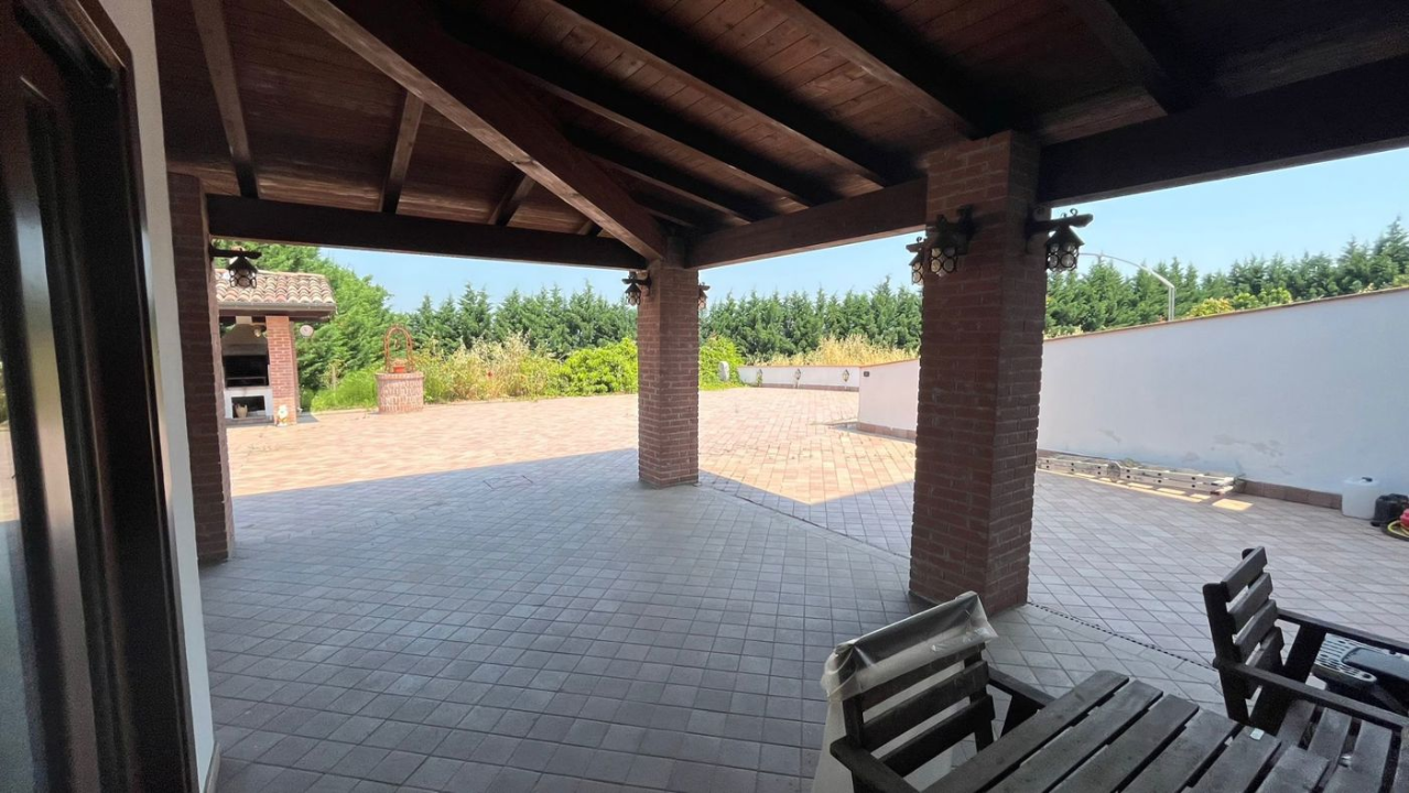 Villa - Image 3