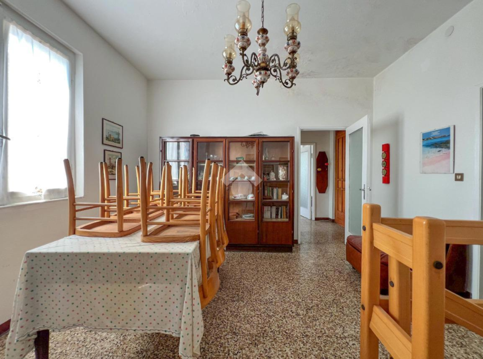 Villa - Image 8