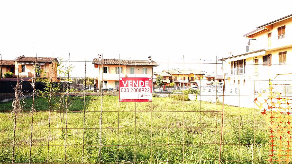 Terreno edificabile in vendita a Urago D'oglio (BS)
