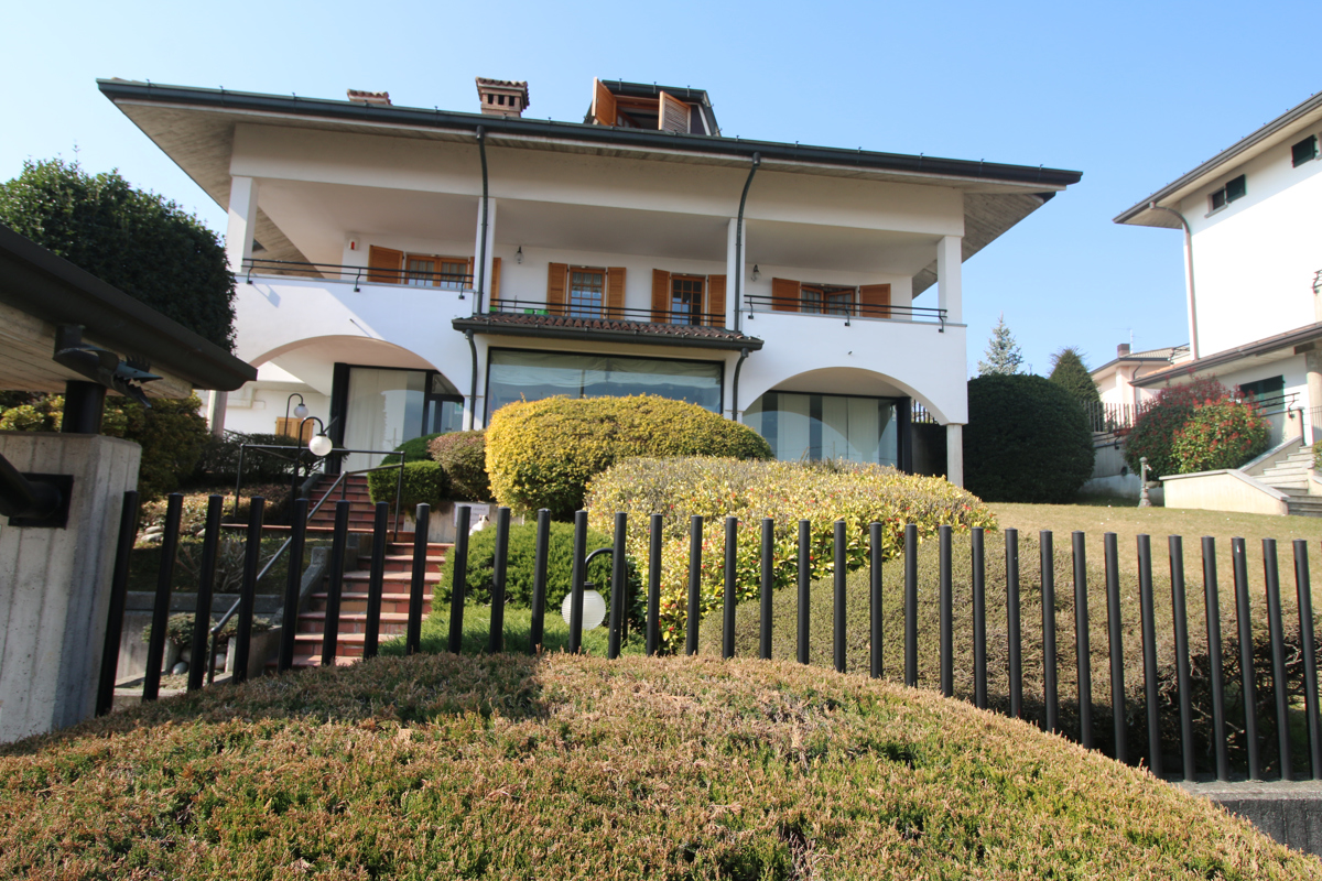 Villa unifamiliare in vendita in Via La Vigna, 1, Cantù