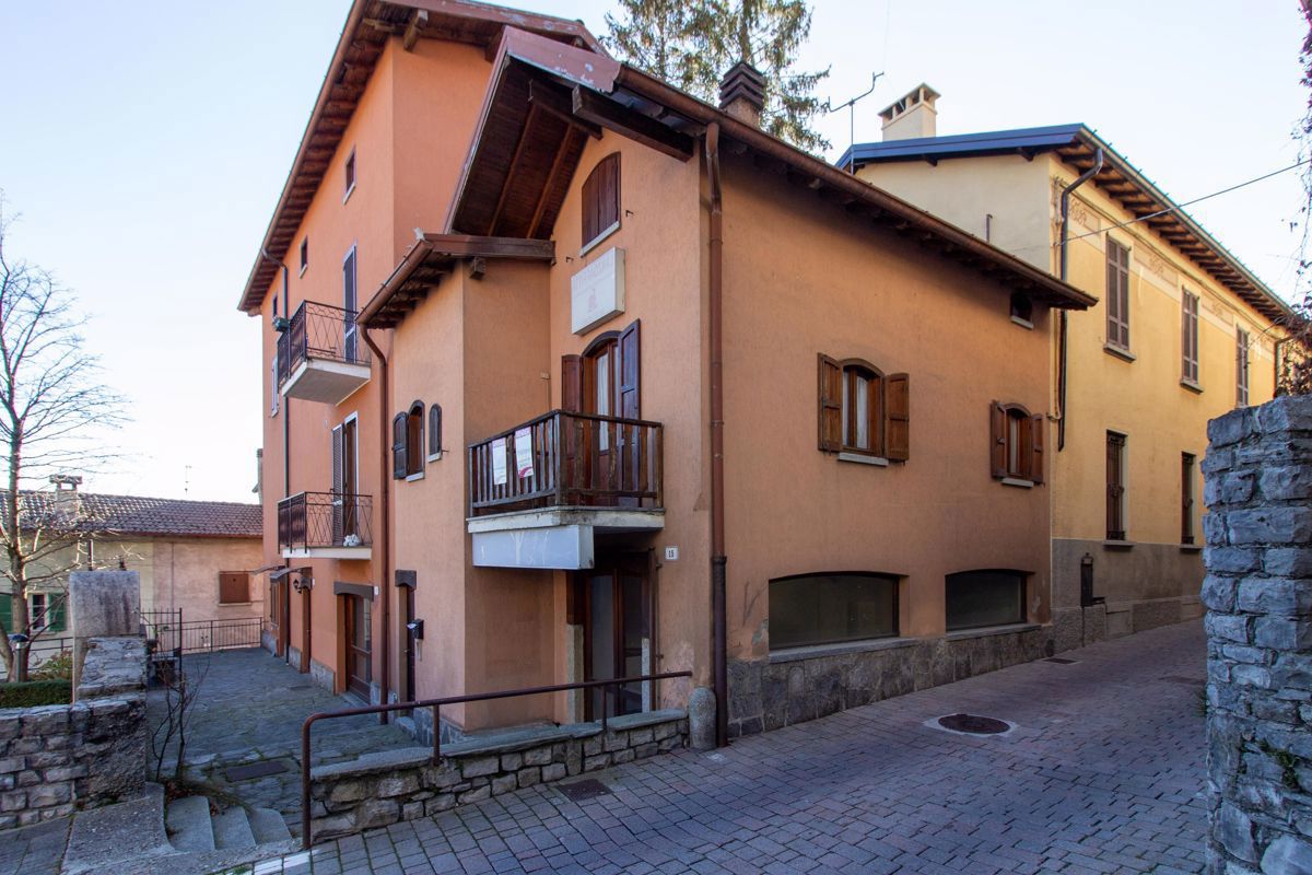 Casa Indipendente in vendita in Via Canevali, 14, Alta Valle Intelvi