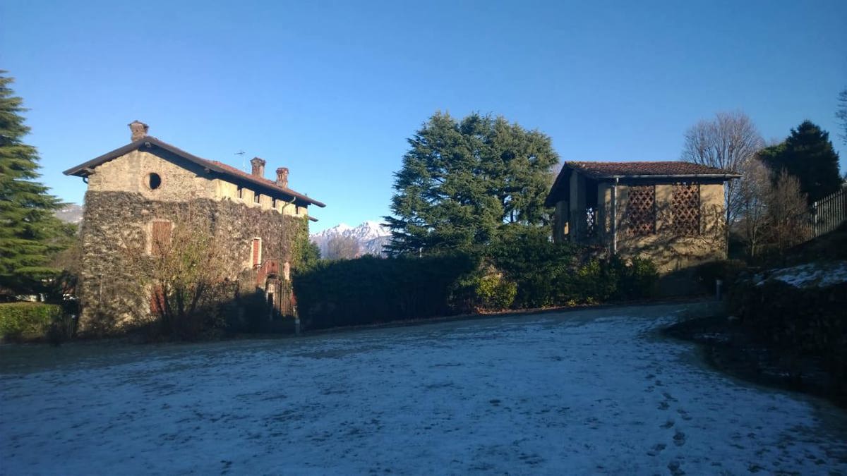 Casa indipendente in vendita a Castello Di Brianza (LC)