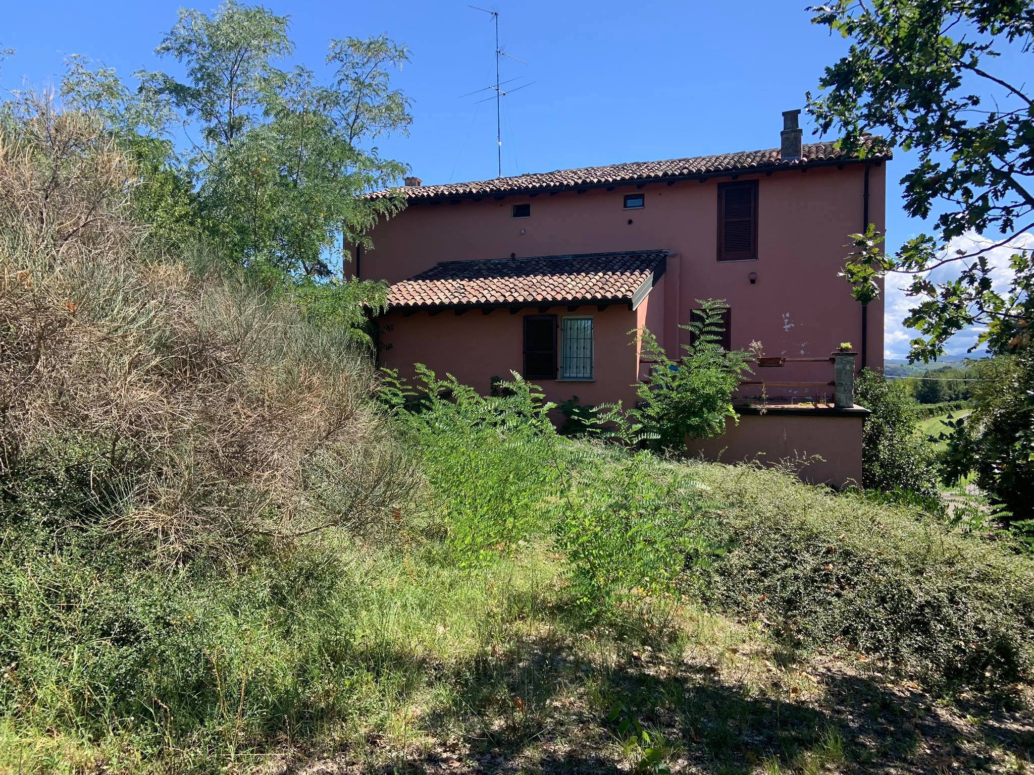 Casa indipendente in vendita a Montecalvo Versiggia (PV)