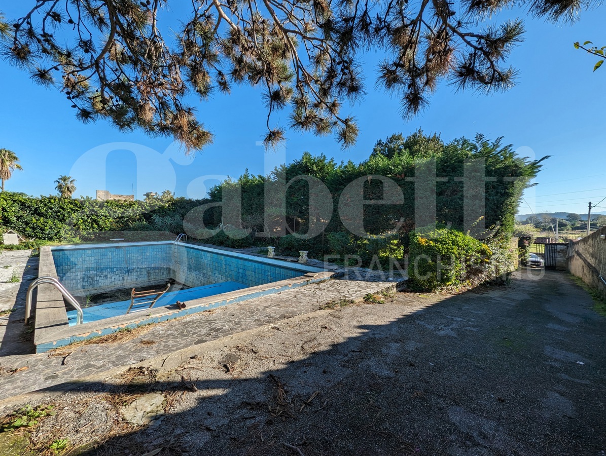 Villa in vendita a Torregaveta, Bacoli (NA)