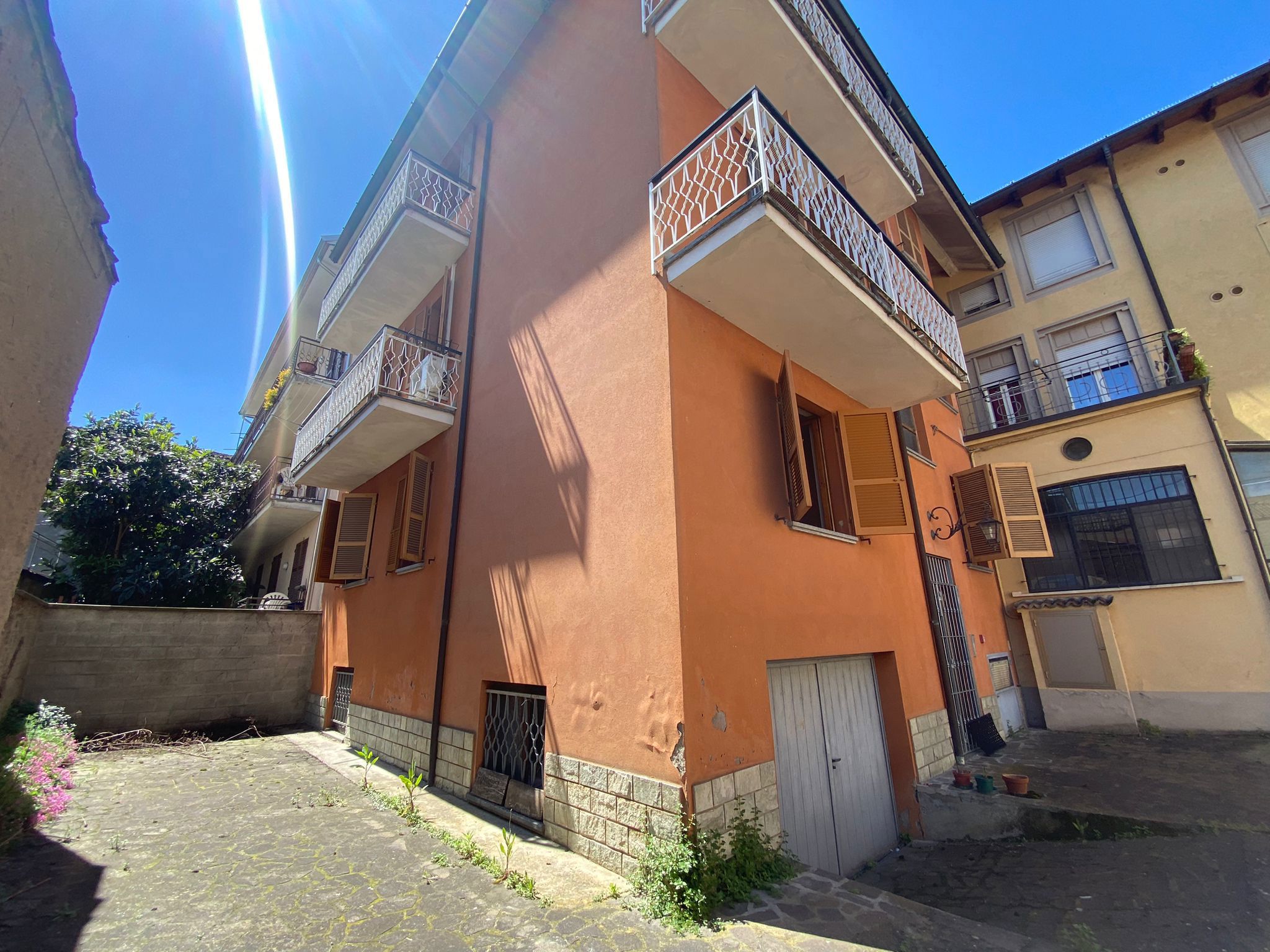 Palazzo in vendita a Pianello Val Tidone (PC)