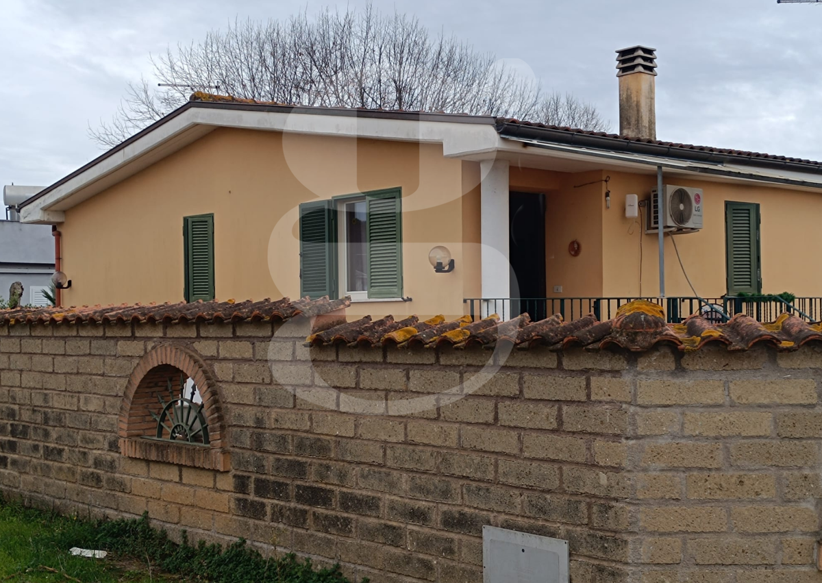Villa in vendita a Piscina Cardillo, Nettuno (RM)