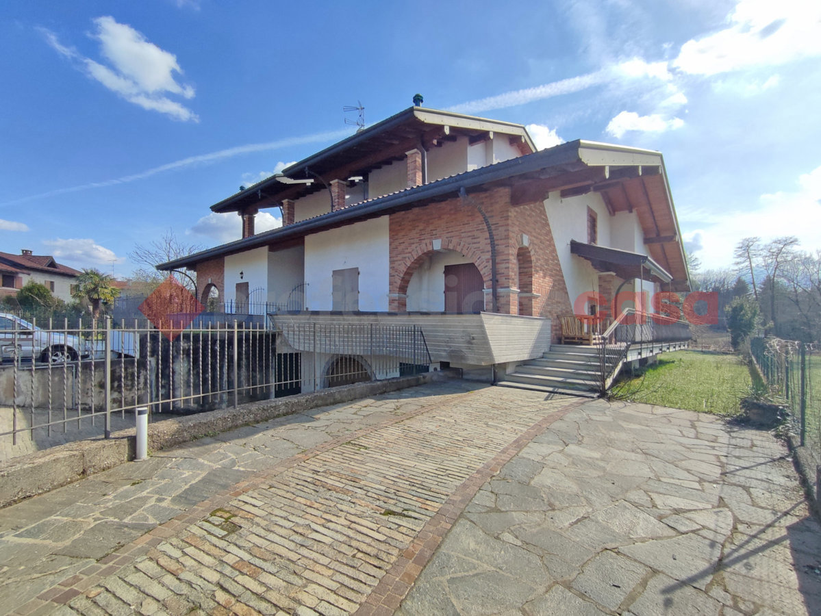Villetta Bifamiliare in vendita, Oleggio Castello