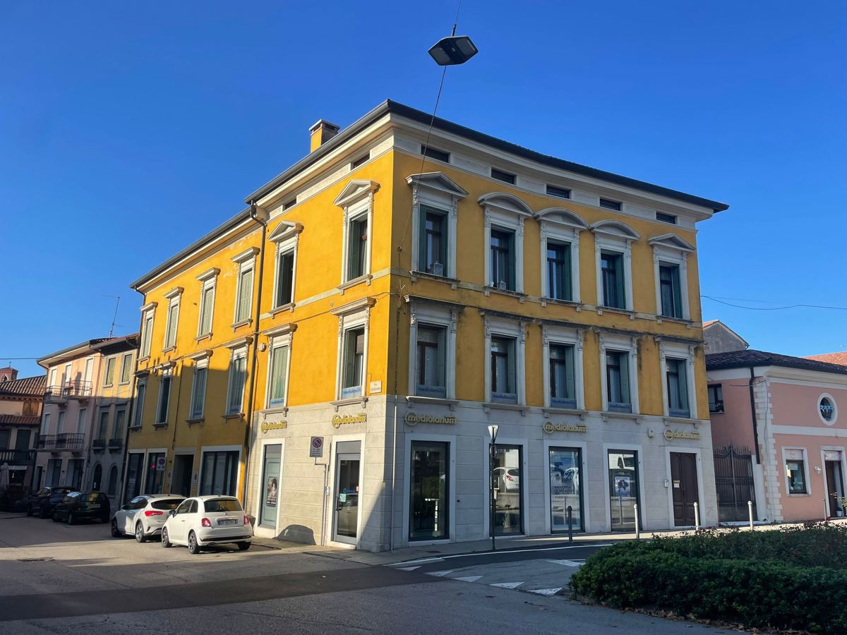 Ufficio in vendita a Bassano Del Grappa (VI)