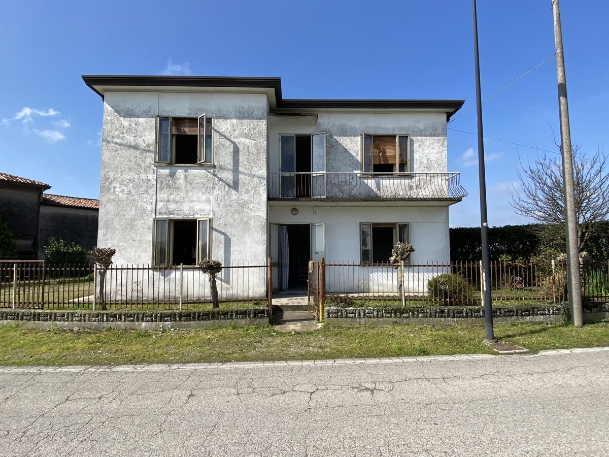 Casa indipendente in vendita a Este (PD)