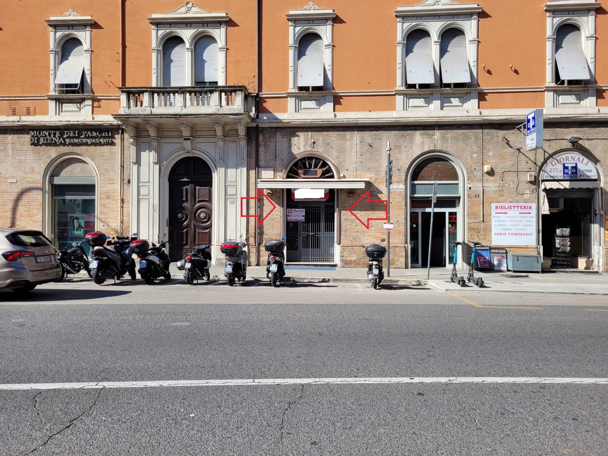 Negozio in vendita a San Benedetto Del Tronto (AP)