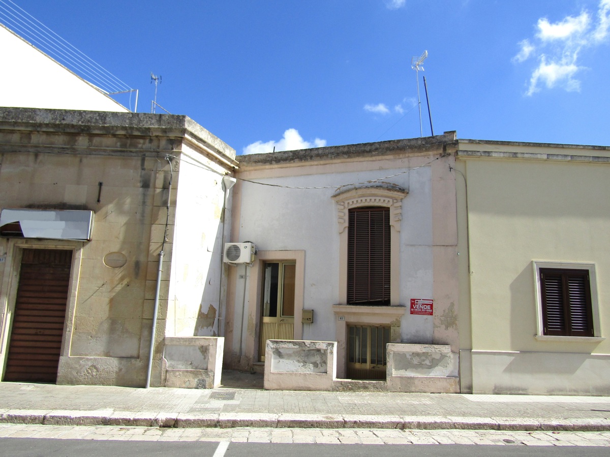 Casa indipendente in vendita a Muro Leccese (LE)
