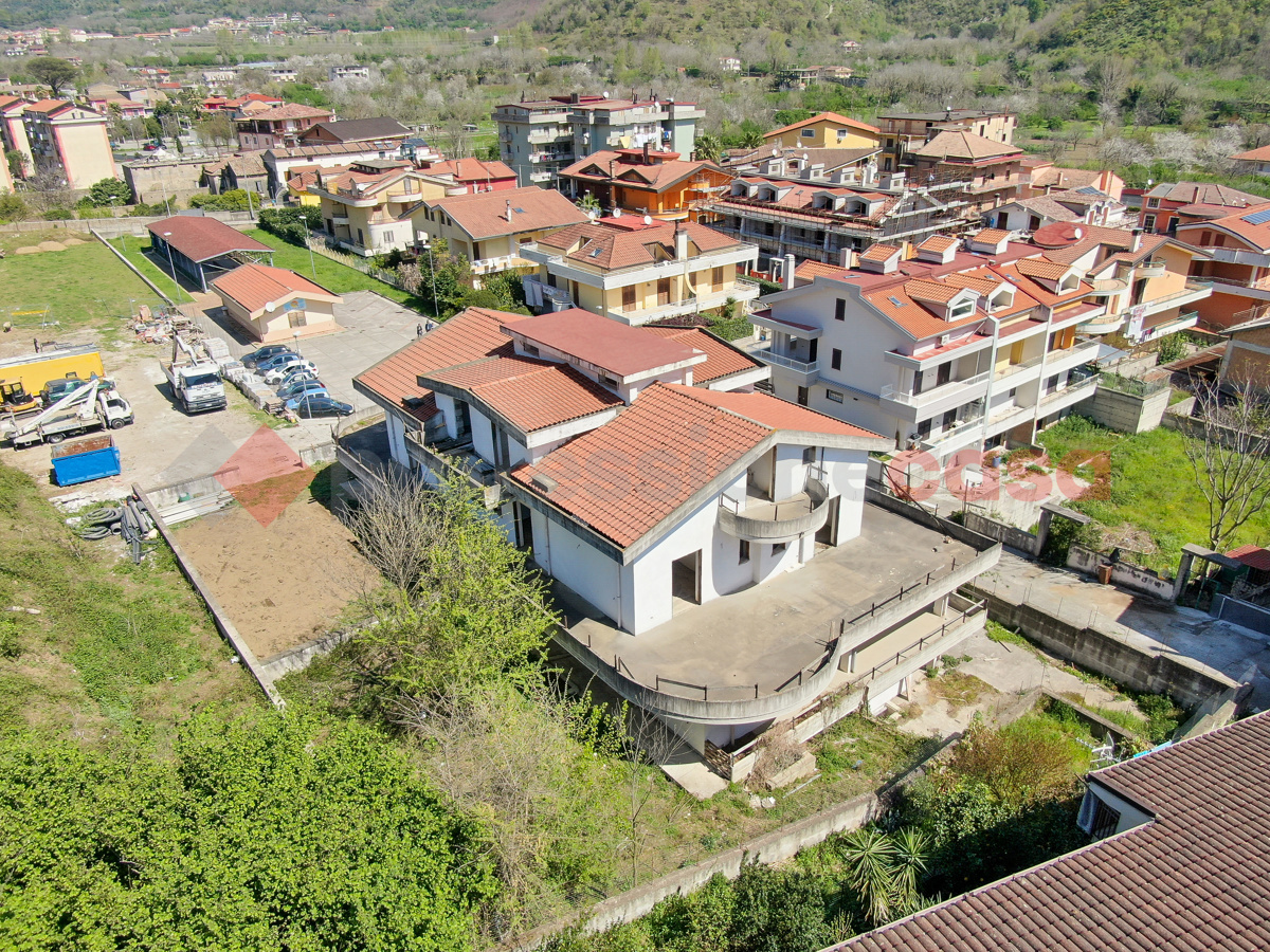 Villa a schiera di 400 mq in vendita - Mercato San Severino
