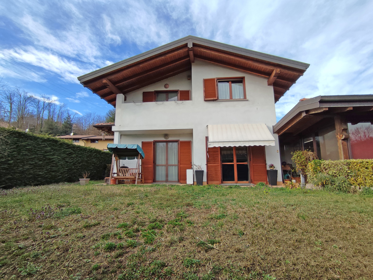 Villa unifamiliare in vendita, Comignago