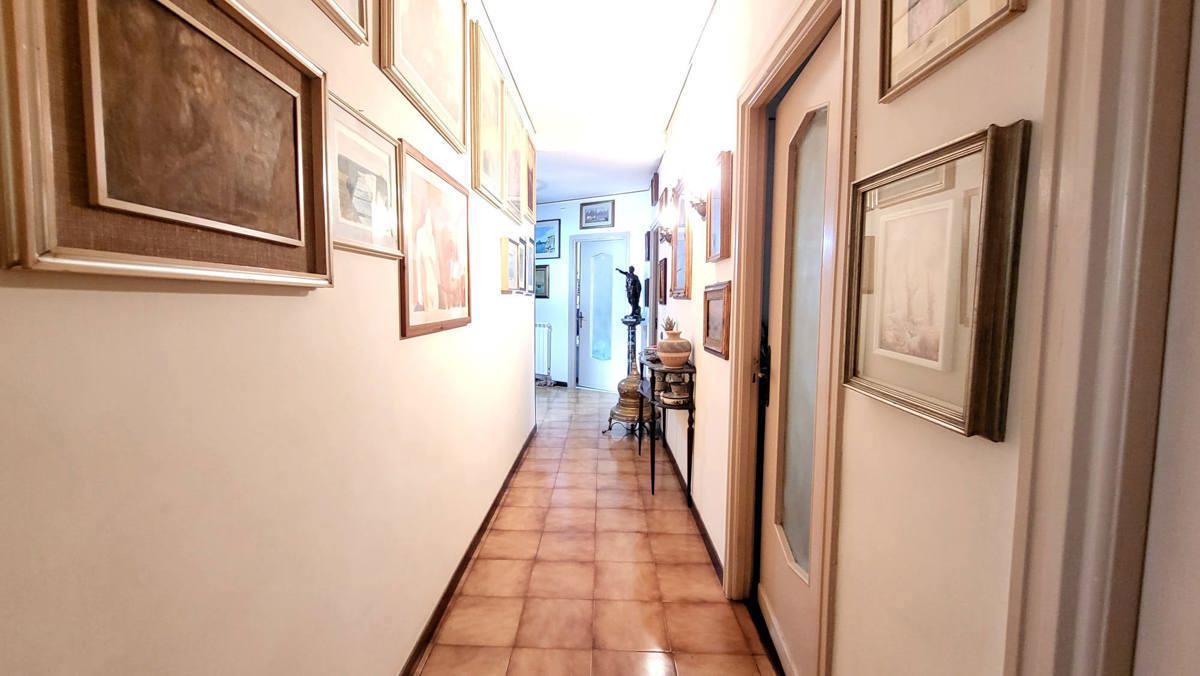 Appartamento di 140 mq in vendita - Napoli