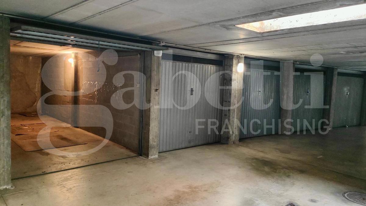 Garage/Box/Posto auto in vendita a Grugliasco (TO)