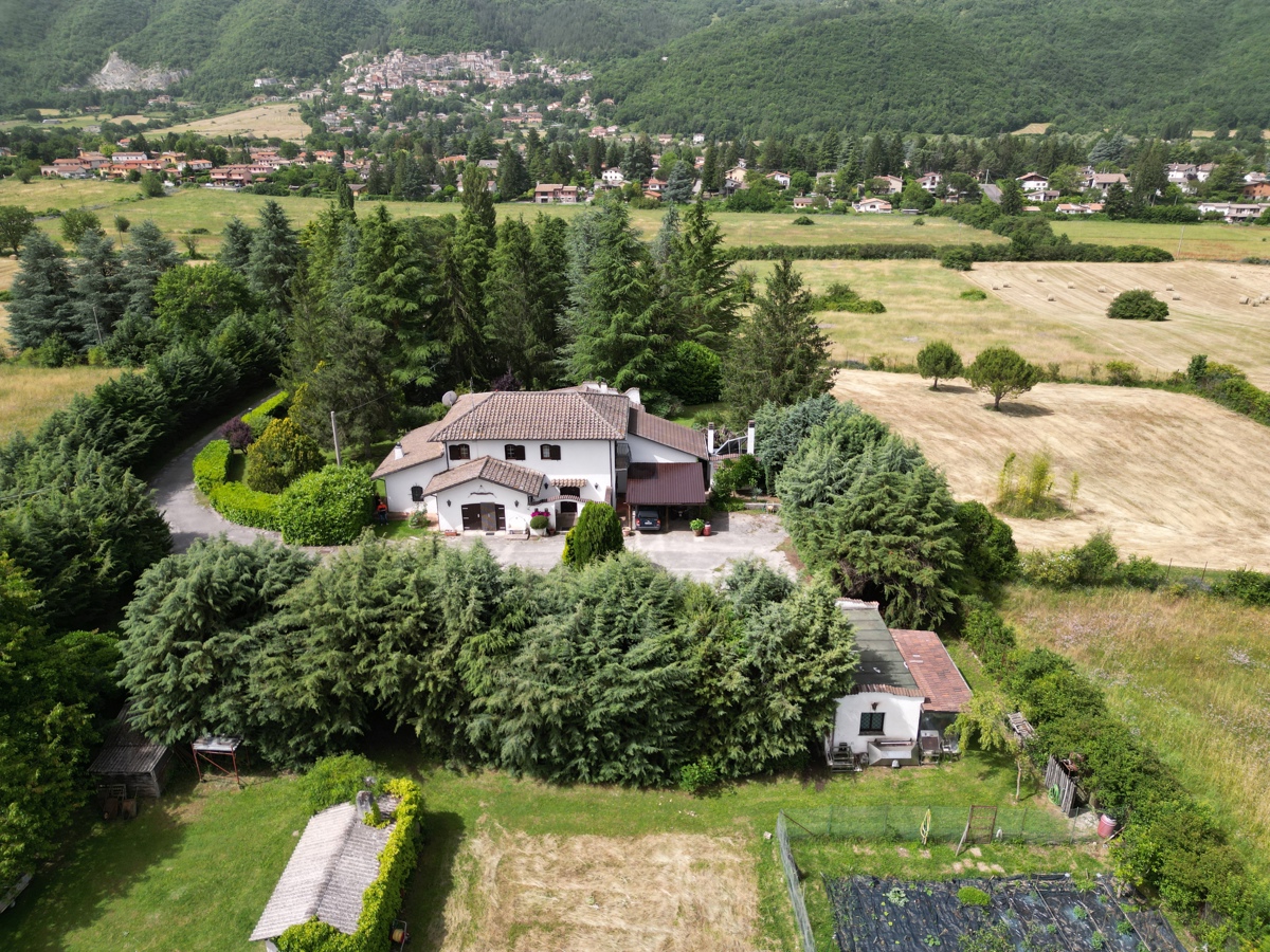 Villa in vendita a Rocca Di Botte (AQ)