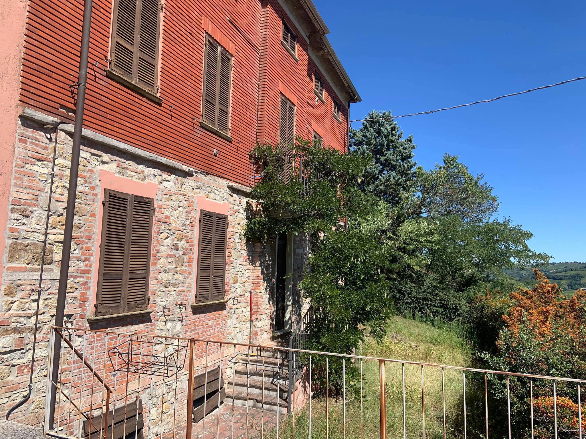 Casa indipendente in vendita a Montecalvo Versiggia (PV)